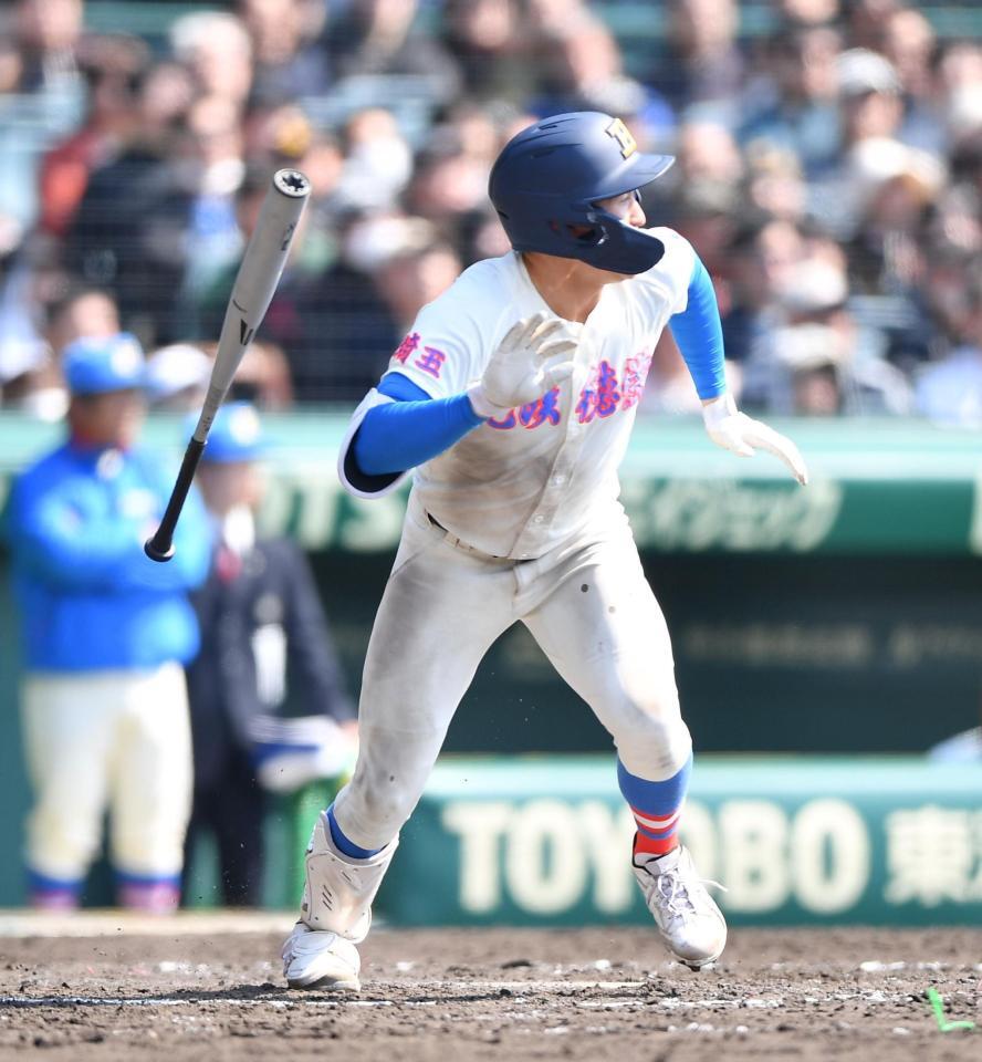 ８回、左前打を放つ市村心（撮影・開出牧）