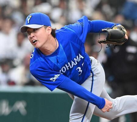 　力投する橋本（撮影・園田高夫）