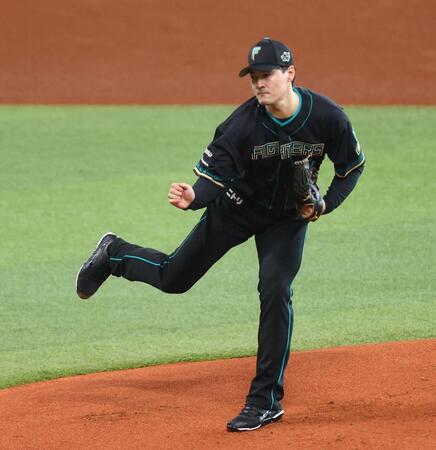 １回、力投する有原（撮影・中島達哉）