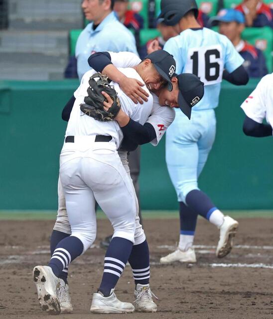 壮絶タイブレークで両エースが涙