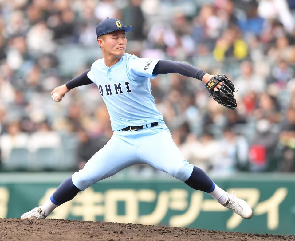 力投する近江・上田健介（撮影・開出牧）