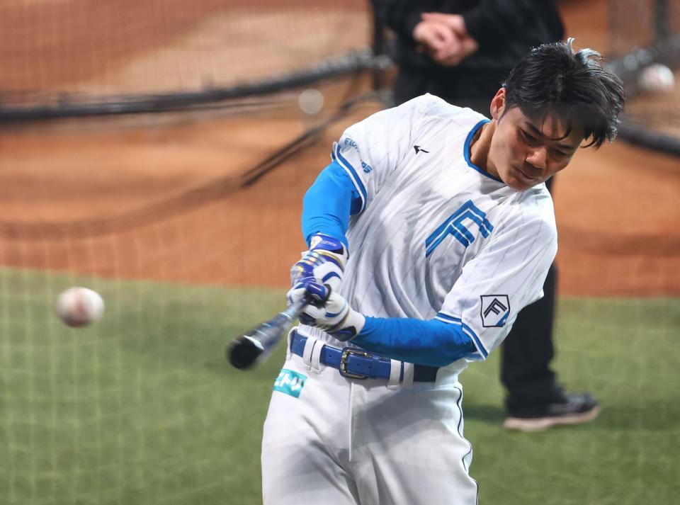 打撃練習をする清宮幸（撮影・中島達哉）