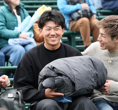 母校の高川学園を応援した阪神・立石正広（撮影・田中太一）