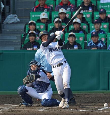 三重が初戦突破で春夏通算３０勝！背番号１８・上田がゴロアウト量産→八回ピンチ脱出で雄たけび　佐野日大打線を封じ込む
