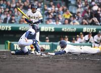 ２回、ホームスチールを狙うもアウトとなる（撮影・開出牧）