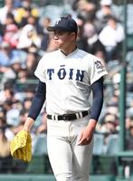 ６回、前高に左前打を許した川本