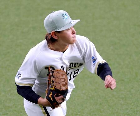 登板へ向けて調整する宮城（撮影・立川洋一郎）