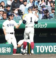 ５回途中で降板した大阪桐蔭・吉岡貫介（１）＝撮影・開出牧