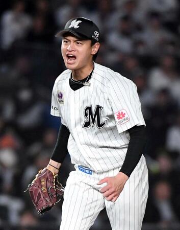 ２回表、源田を空振り三振に仕留め、吠える毛利（撮影・佐藤厚）