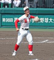 ７回、ほえる智弁学園・杉本真滉（撮影・中田匡峻）