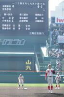 １回、２番手で登板した智弁学園・高井周平も花咲徳栄打線につかまり、６点のリードを許す展開に（撮影・坂部計介）