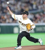 始球式を務めるミラノ・コルティナ五輪スノーボード男子ビッグエア金メダリストの木村葵来（撮影・西岡正）