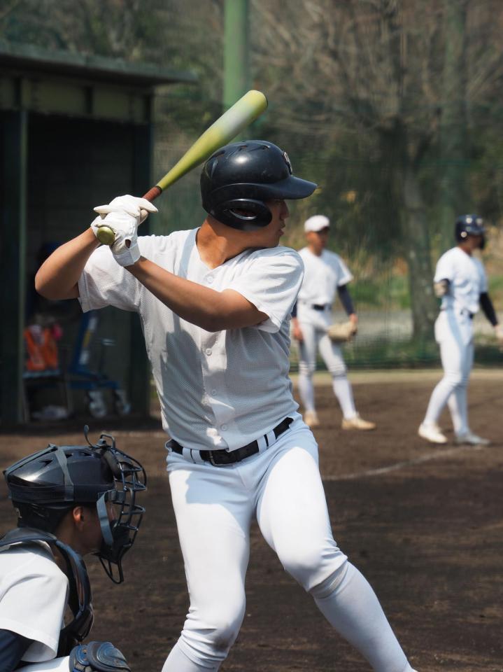 打席に立った中村