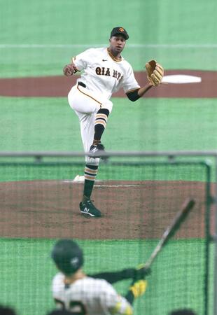 ライブＢＰに登板したマルティネス（撮影・佐々木彰尚）