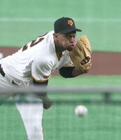 ライブＢＰに登板したマルティネス（撮影・佐々木彰尚）