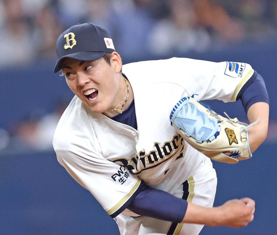 　楽天打線を相手に力投する九里（撮影・立川洋一郎）