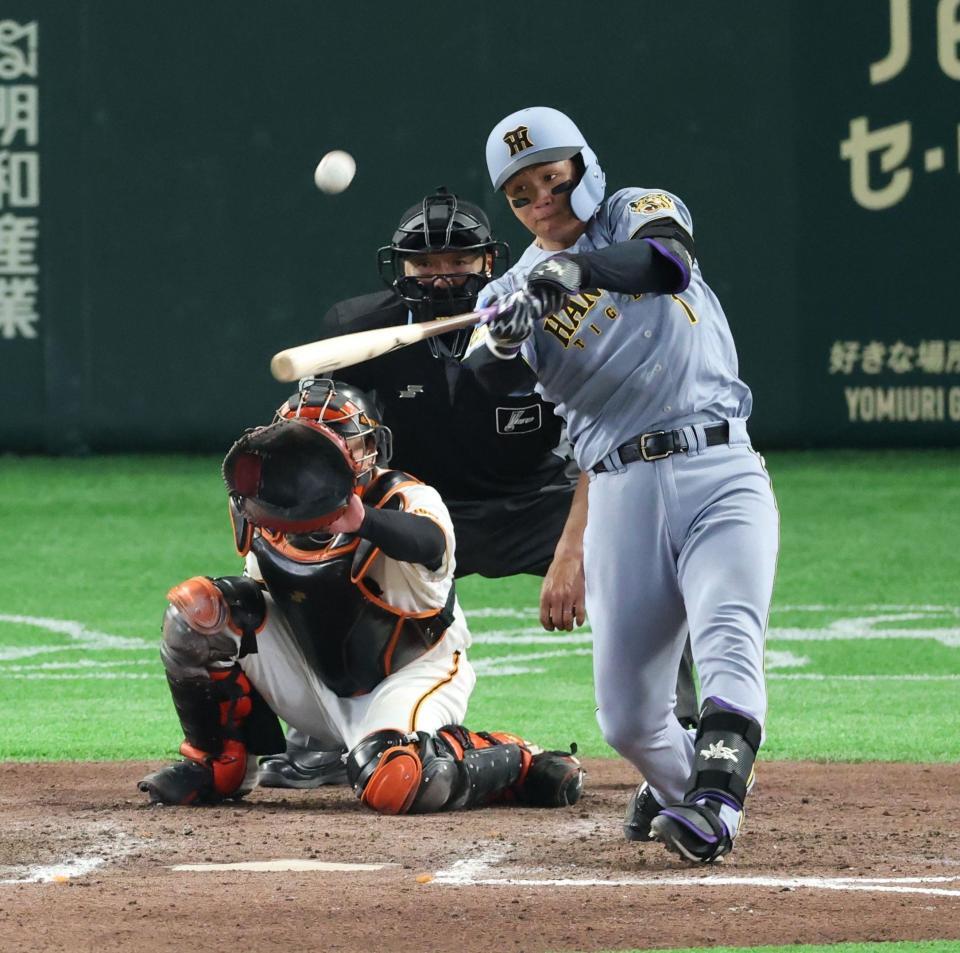 ９回、ソロを放つ森下（撮影・金田祐二）