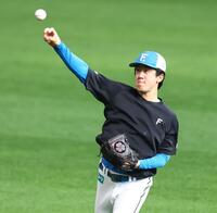 調整する北山（撮影・中島達哉）