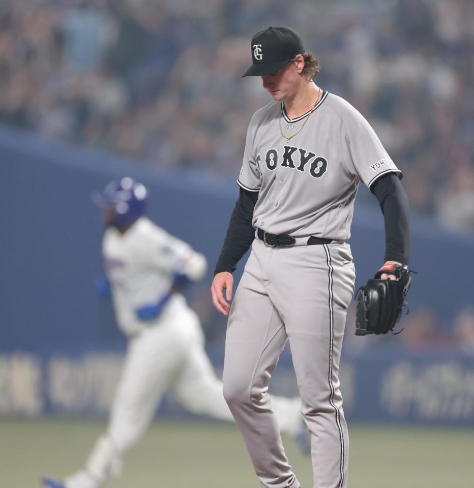 ２回、サノーに先制ソロを浴びたウィットリー（撮影・西岡正）