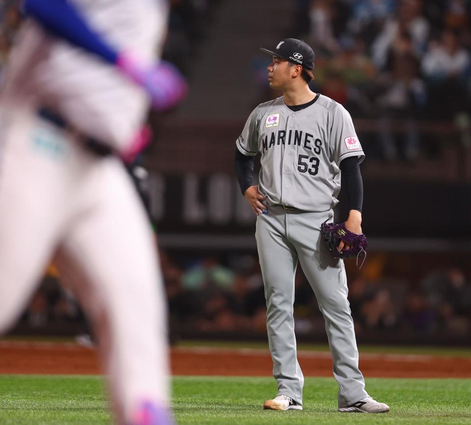 ２回、レイエスにソロを浴び、ぼうぜんとする木村（撮影・中島達哉）