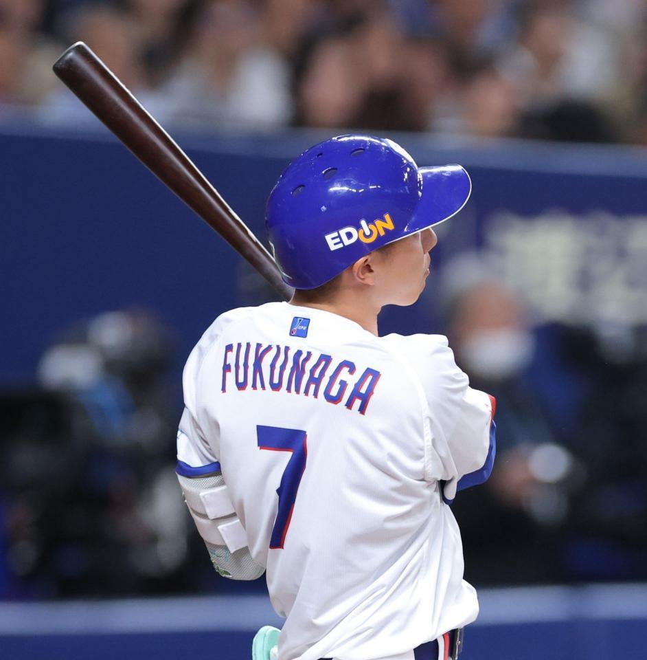 ７回、左越え２ランを放つ福永（撮影・西岡正）