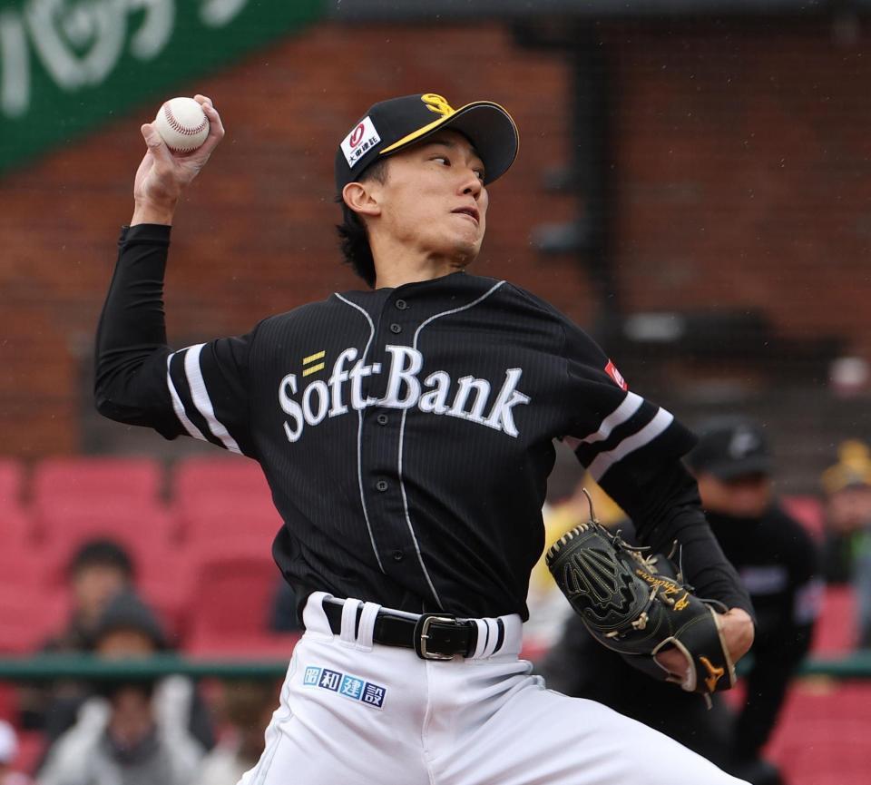 楽天打線相手に力投する大津（撮影・佐々木彰尚）