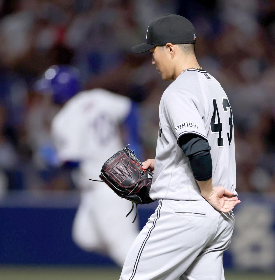 ５回、サノーに先制２ランを浴びた則本（撮影・西岡正）