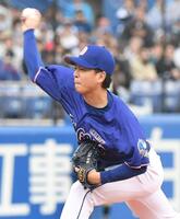 ヤクルト打線を相手に力投する桜井（撮影・佐藤厚）