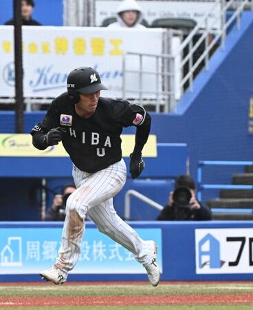 ９回、友杉の捕ゴロで、三走・高部が挟まれる