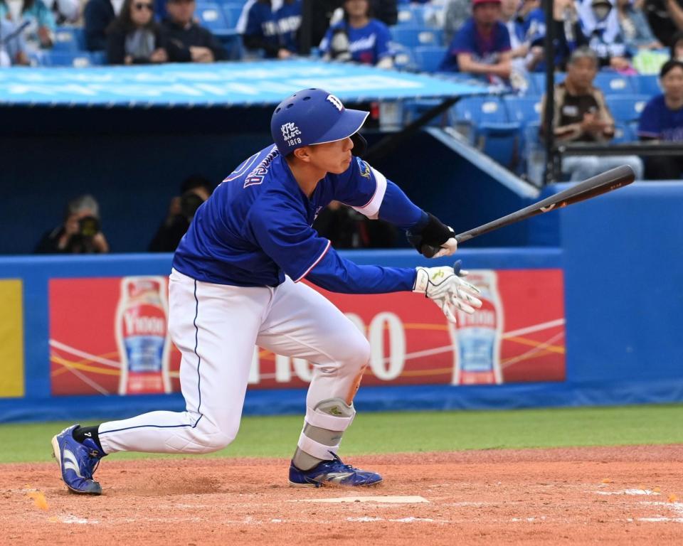 ８回、サードゴロに倒れる田中（撮影・持木克友）