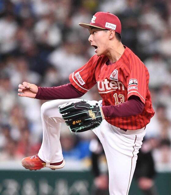 　気迫のピッチングを見せる藤原（撮影・園田高夫）