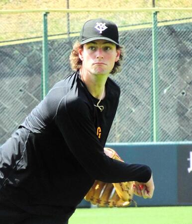 　広島戦に向けて調整するウィットリー（撮影・松井美里）