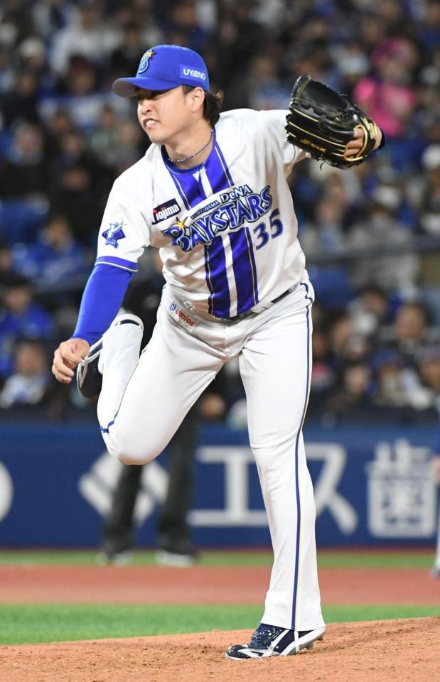 ５回表、２番手で登板し三者凡退に抑えた橋本（撮影・佐藤厚）