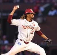 ウレーニャ力投する（撮影・金田祐二）