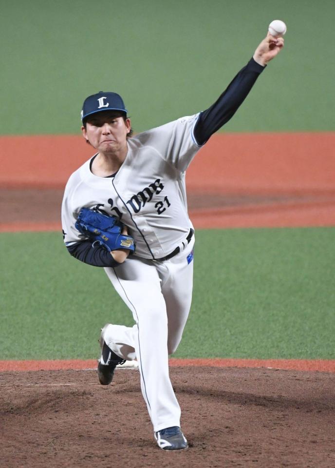 ロッテ打線を相手に力投する武内（撮影・佐藤厚）