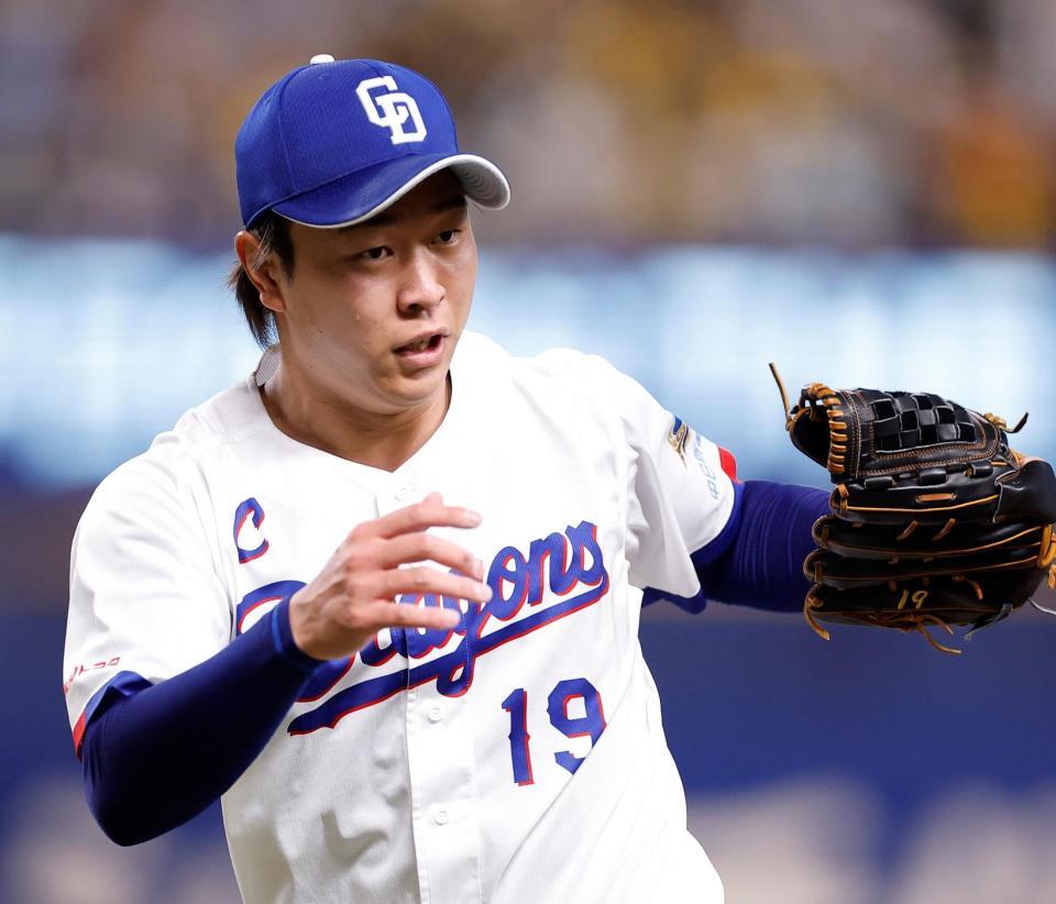 ４回、木浪を投ゴロに仕留めた高橋宏（撮影・西田忠信）