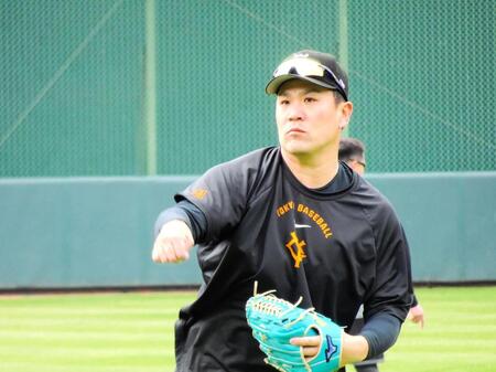 キャッチボールする田中将