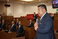 大東市役所を表敬訪問した大阪桐蔭の西谷浩一監督