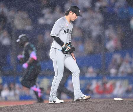 ７回、レイエス（後方）に左越えソロを打たれた高野（撮影・開出牧）