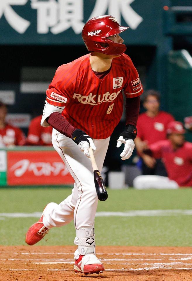 　５回、同点二塁打を放つ辰己