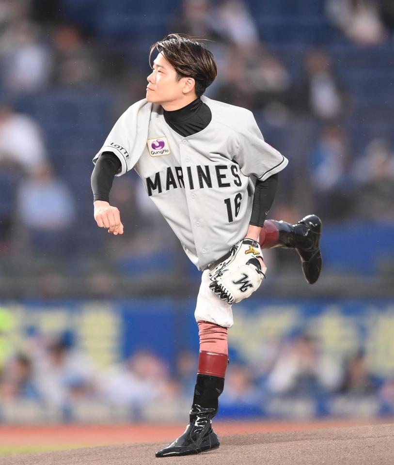 始球式を務めた三浦皇成（撮影・開出牧）