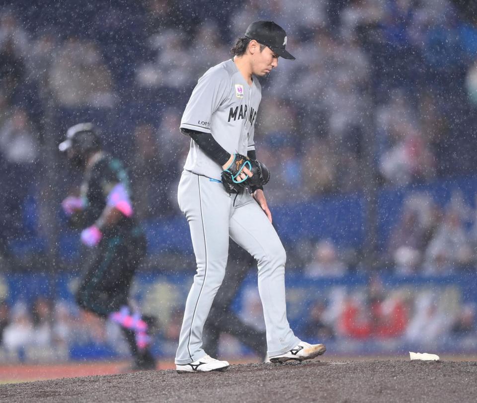 ７回、レイエス（後方）に左越えソロを打たれた高野（撮影・開出牧）