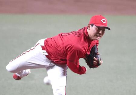 先発し力投する栗林＝１５日