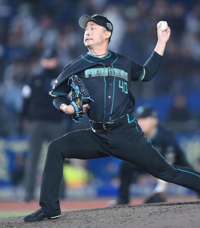 ７回から登板し力投する島本（撮影・開出牧）