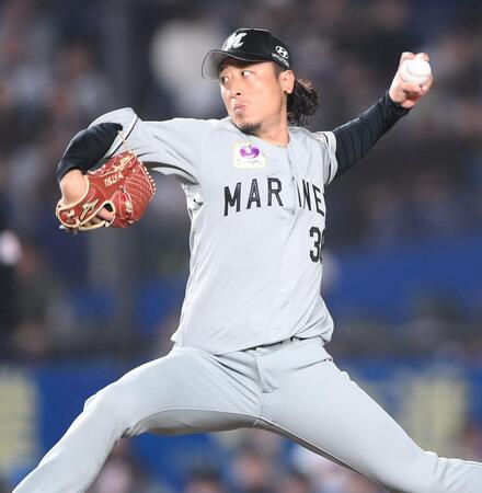 ７回から登板し力投する坂本（撮影・開出牧）