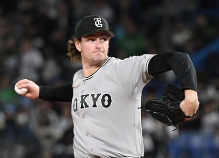 ヤクルト打線を相手に力投するウィットリー（撮影・佐藤厚）