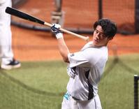 一軍に合流し、打撃練習をする大塚（撮影・中島達哉）