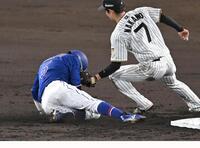 ３回、二盗を狙うもアウトになる村松（撮影・飯室逸平）