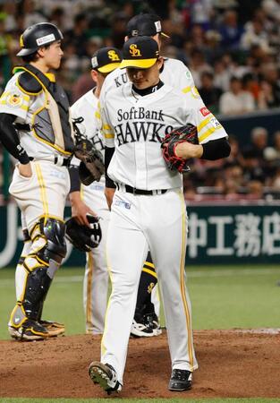 ２回途中７失点で降板する徐