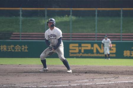 ７回に左前打を放ち出塁した春山